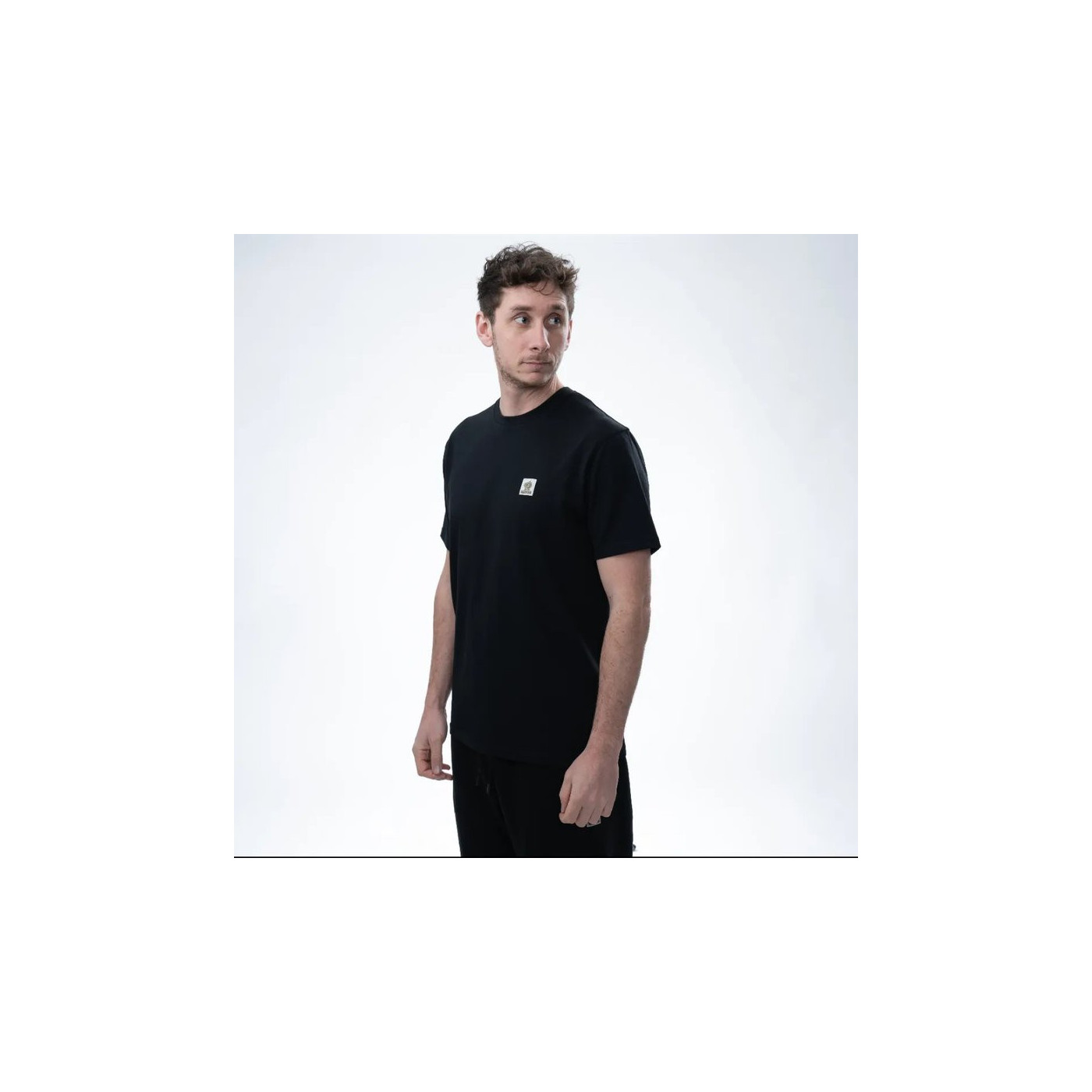 Koszulka Nash Make It Happen Badge T Shirt - BLACK Roz.XXL - Centrum wędkarskie - Sklep wędkarski Jarofishing Koszulka Nash Make It Happen Badge T Shirt - BLACK Roz.XXL - Centrum wędkarskie - Sklep wędkarski Jarofishing
