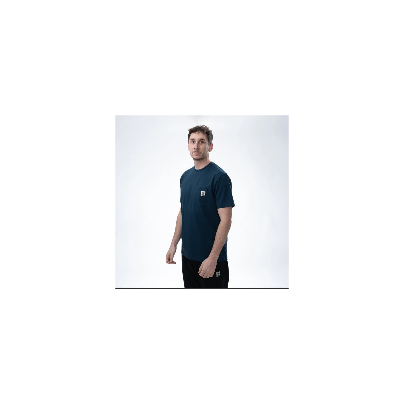 Koszulka Nash Make It Happen Badge T Shirt - NAVY BLUE Roz.S - Centrum wędkarskie - Sklep wędkarski Jarofishing