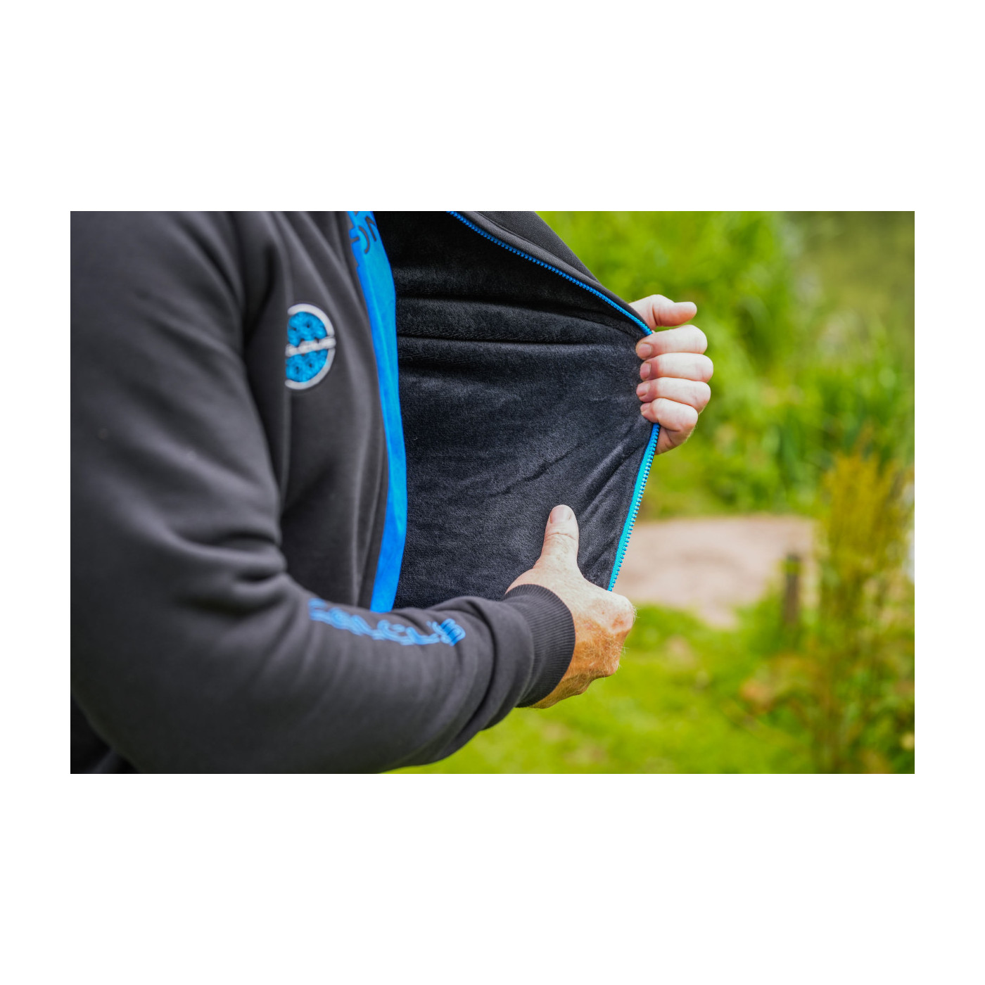 Bluza Preston Celcius Hoodie 2025 - roz. XL - Centrum wędkarskie - Sklep wędkarski Jarofishing Bluza Preston Celcius Hoodie 2025 - roz. XL - Centrum wędkarskie - Sklep wędkarski Jarofishing