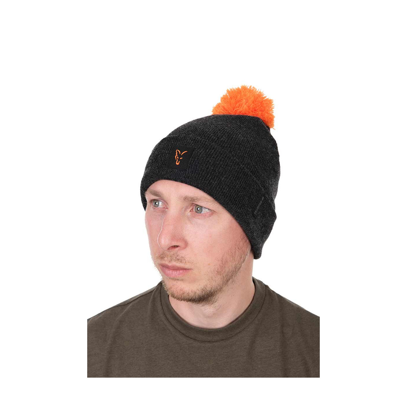 Czapka Fox Collection Bobble Hat – Black/Orange - Centrum wędkarskie - Sklep wędkarski Jarofishing