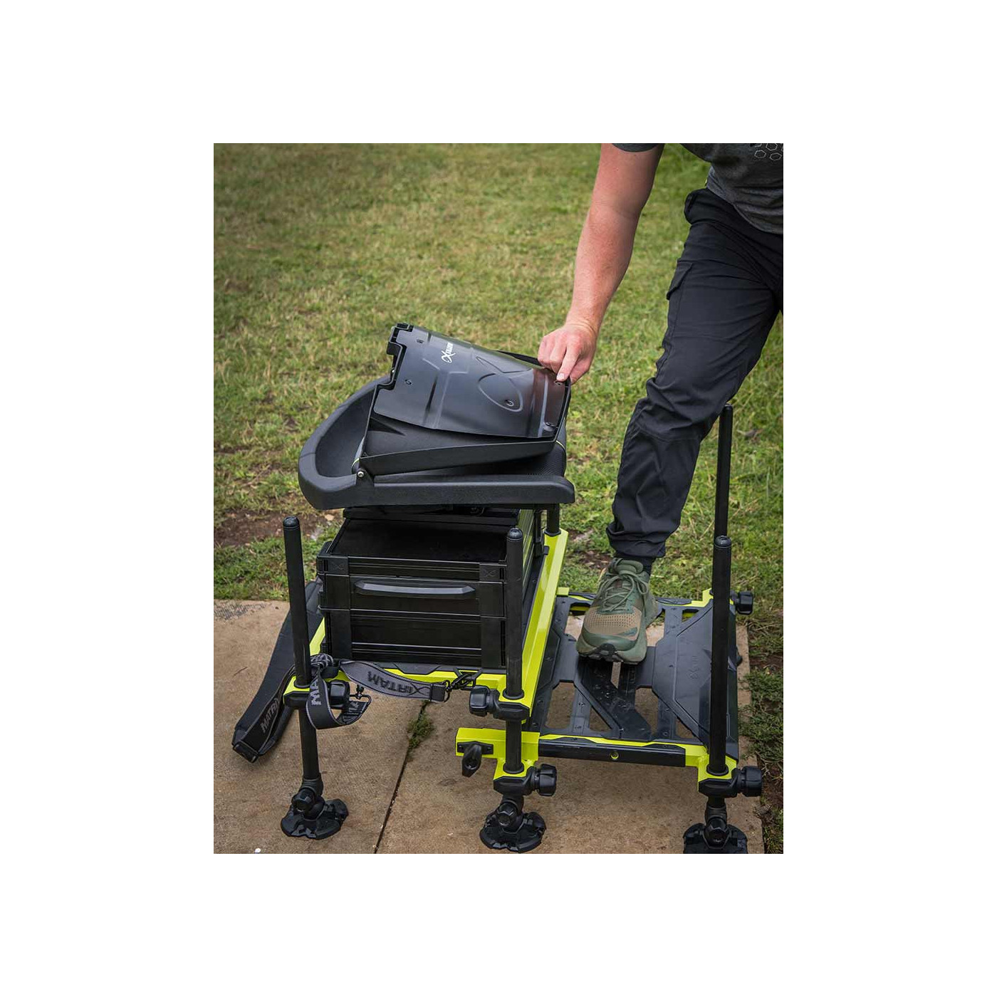 Kosz Matrix F25 Pro Swivel Seatbox Lime Edition - Centrum wędkarskie - Sklep wędkarski Jarofishing