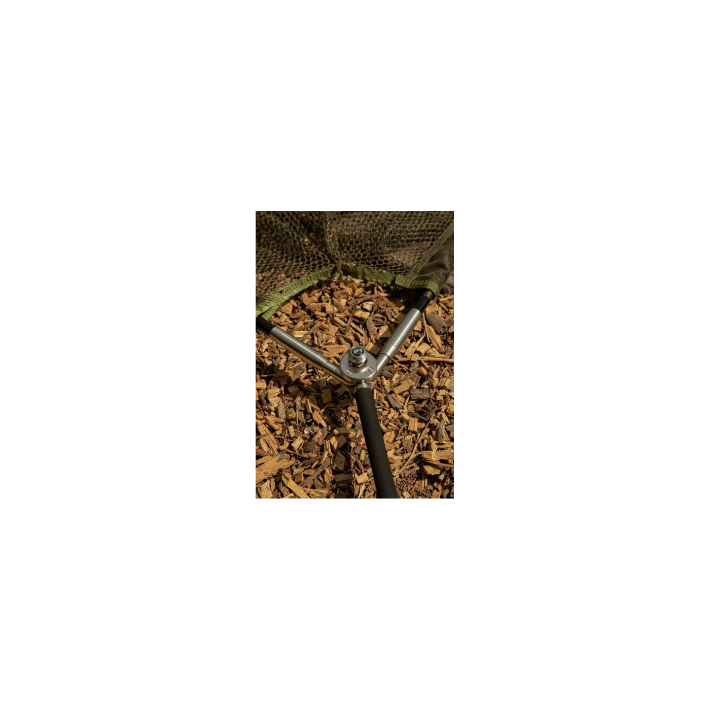Podbierak Solar P1 BOW-LOC Carbon Fibre Landing Net Upgraded - Centrum wędkarskie - Sklep wędkarski Jarofishing