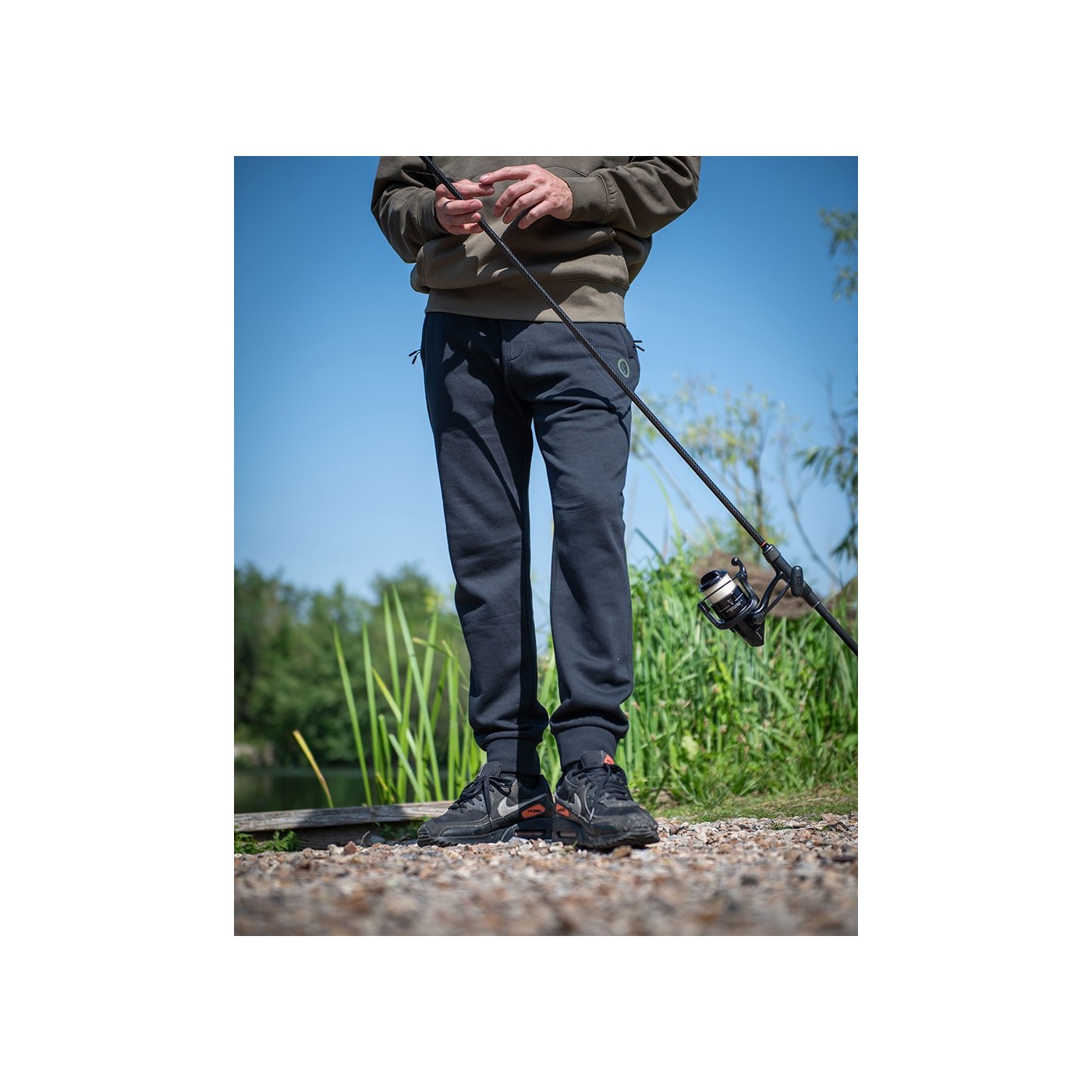 Fox Classic Joggers - Black & Orange Roz.S - Centrum wędkarskie - Sklep wędkarski Jarofishing Fox Classic Joggers - Black & Orange Roz.S - Centrum wędkarskie - Sklep wędkarski Jarofishing