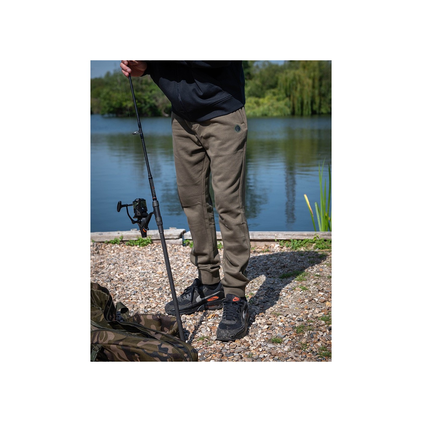 Fox Classic Joggers - Black & Orange Roz.S - Centrum wędkarskie - Sklep wędkarski Jarofishing Fox Classic Joggers - Black & Orange Roz.S - Centrum wędkarskie - Sklep wędkarski Jarofishing