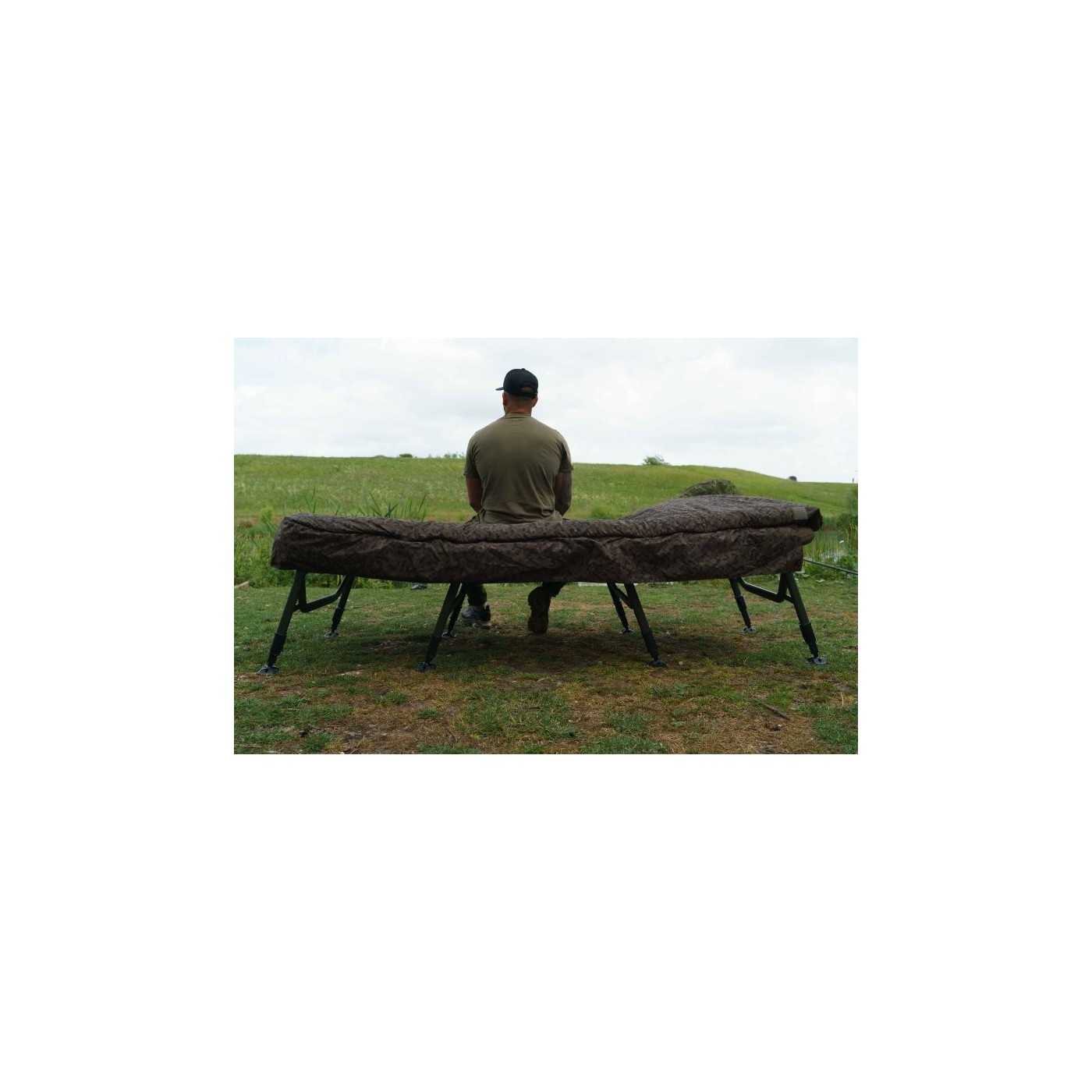 SOLAR TACKLE SP C-TECH 8 LEG SLEEP SYSTEM STANDARD - Łóżko karpiowe ze śpiworem na 8 nogach - standard